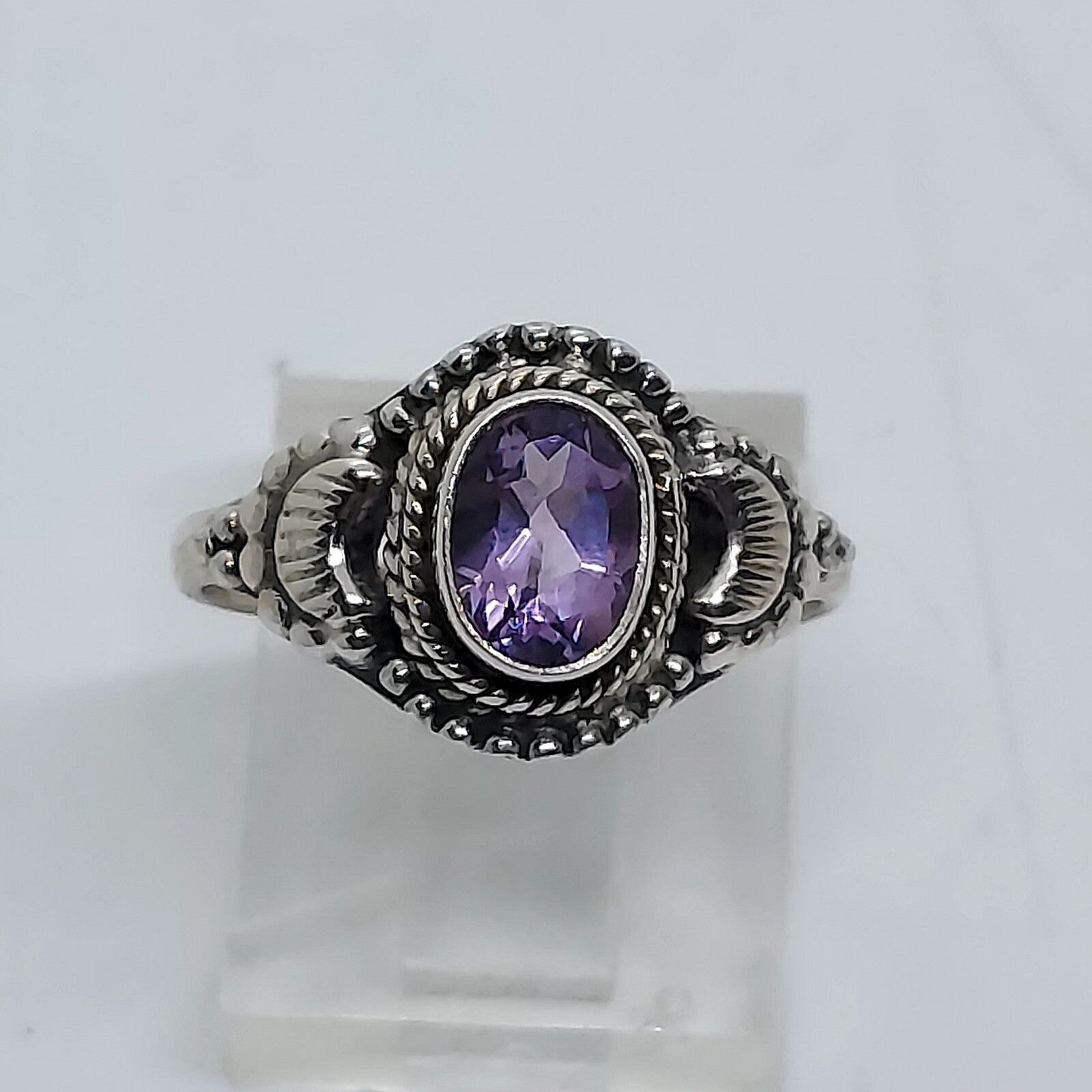 Ring Oval Shape Gemstone Dainty Amethyst 925 Sterling Silver Size 7.25